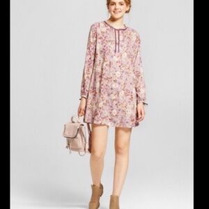 Lavender Dress w Ruffled Collar